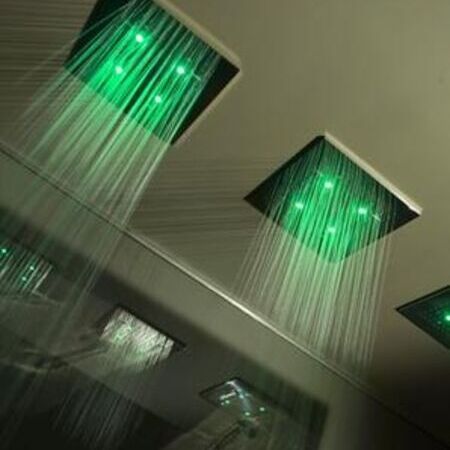 Regendusche mit LED der Firma Gessi